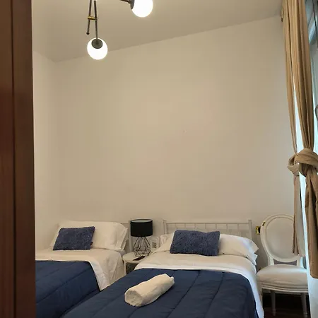 Habitacion Plaza Zabalburu Bilbao Room photo